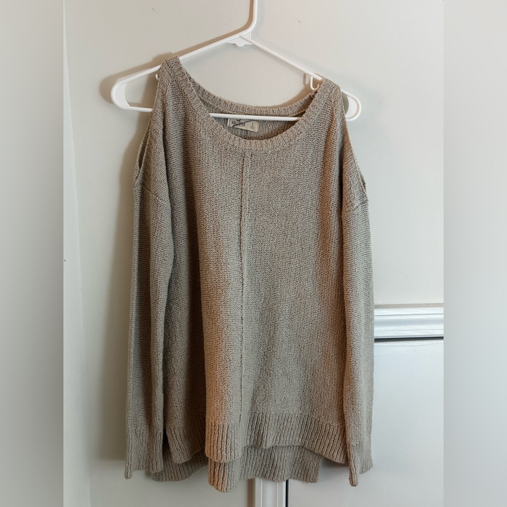 Hollister peep shoulder sweater